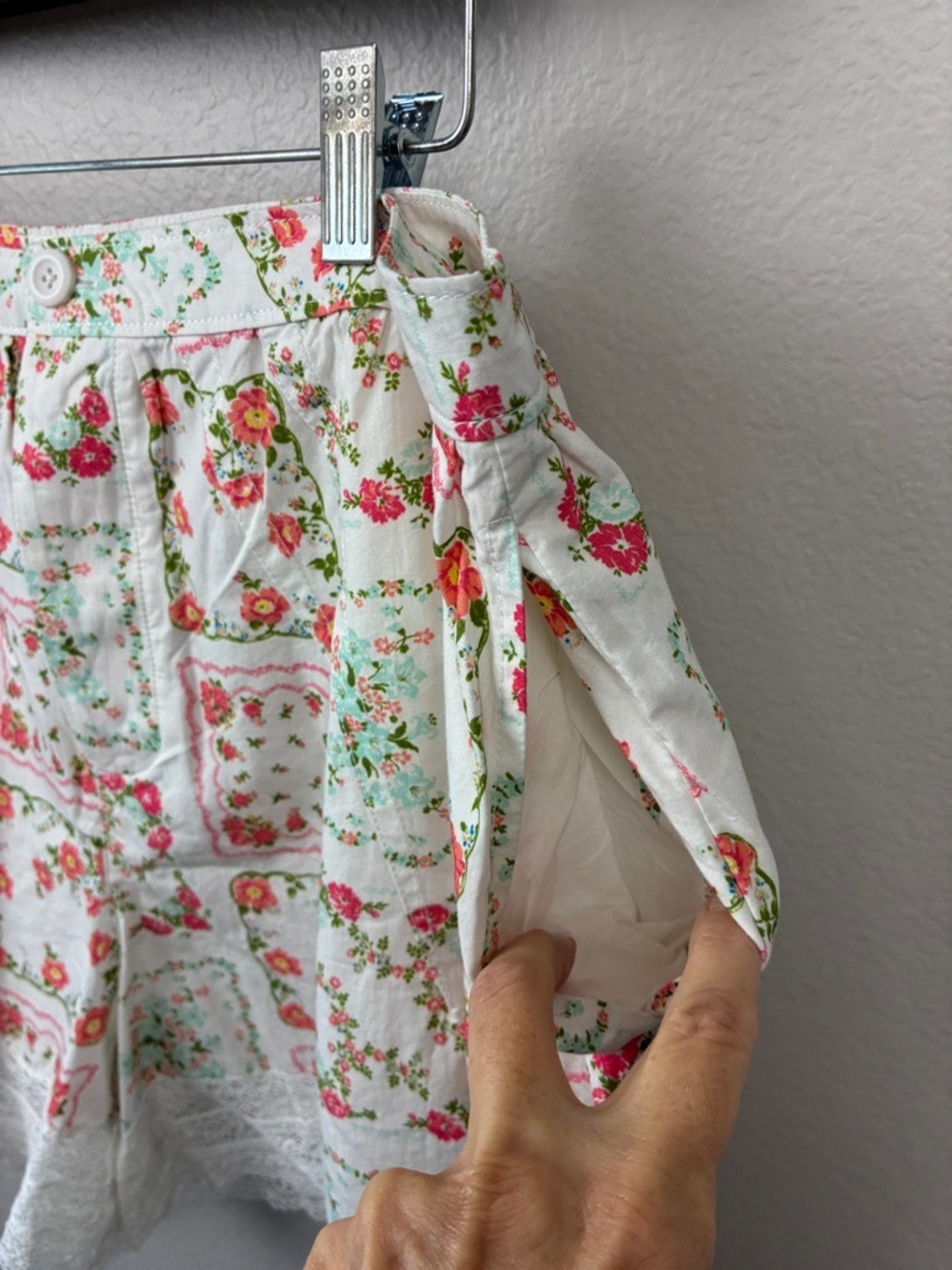 Free People White Floral High-Waist Lace Trim Shorts - Picture 7 of 9